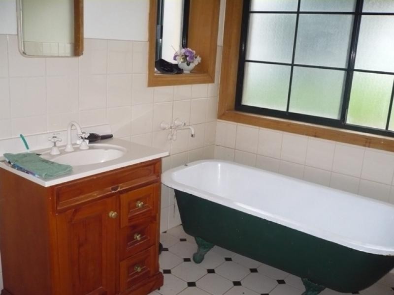 64 Park Terrace, Gladstone SA 5473