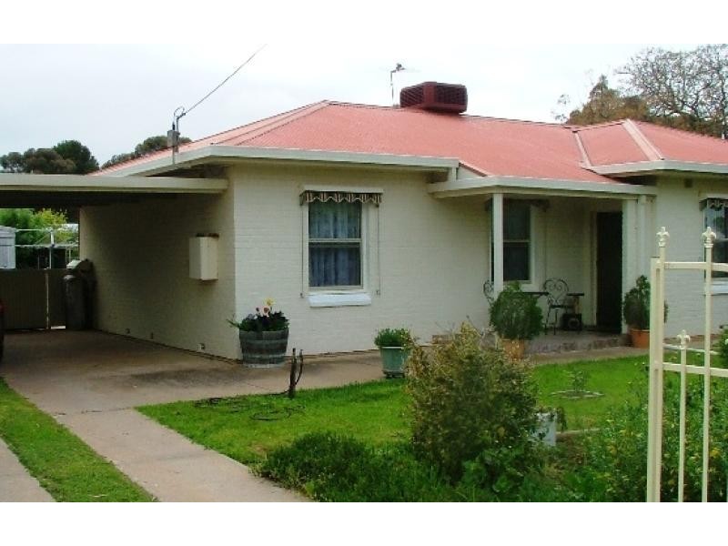 11 Giles Street, Crystal Brook SA 5523