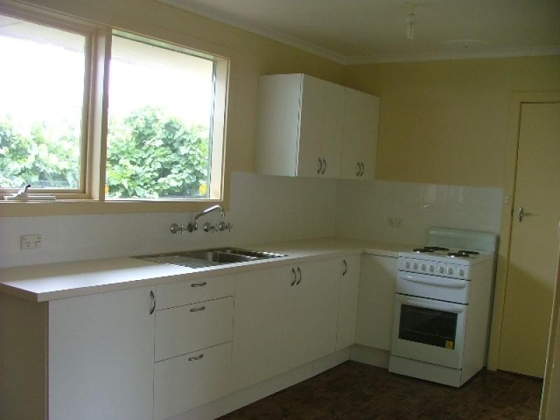 10 Flinders Street, Crystal Brook SA 5523