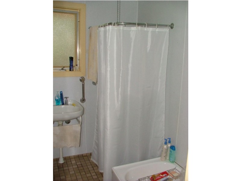 10 Flinders Street, Crystal Brook SA 5523