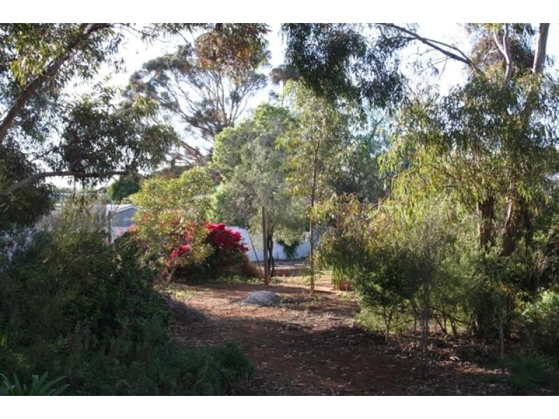 19 Eyre Road, Crystal Brook SA 5523