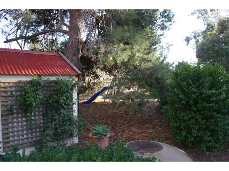 19 Eyre Road, Crystal Brook SA 5523