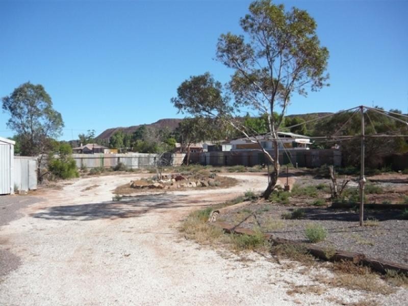 272 Earle Street, Iron Knob SA 5601