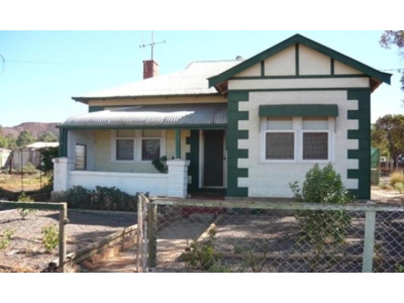 272 Earle Street, Iron Knob SA 5601