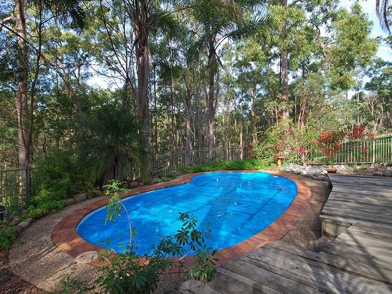 3 Cashs Road, Cashmere QLD 4500