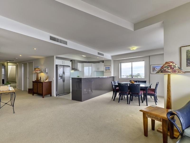 Unit 805/89 Landsborough Avenue, Scarborough QLD 4020