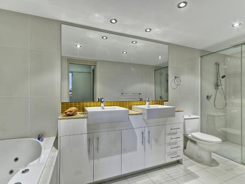 Unit 805/89 Landsborough Avenue, Scarborough QLD 4020