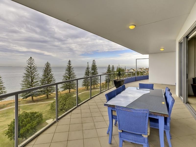 Unit 805/89 Landsborough Avenue, Scarborough QLD 4020