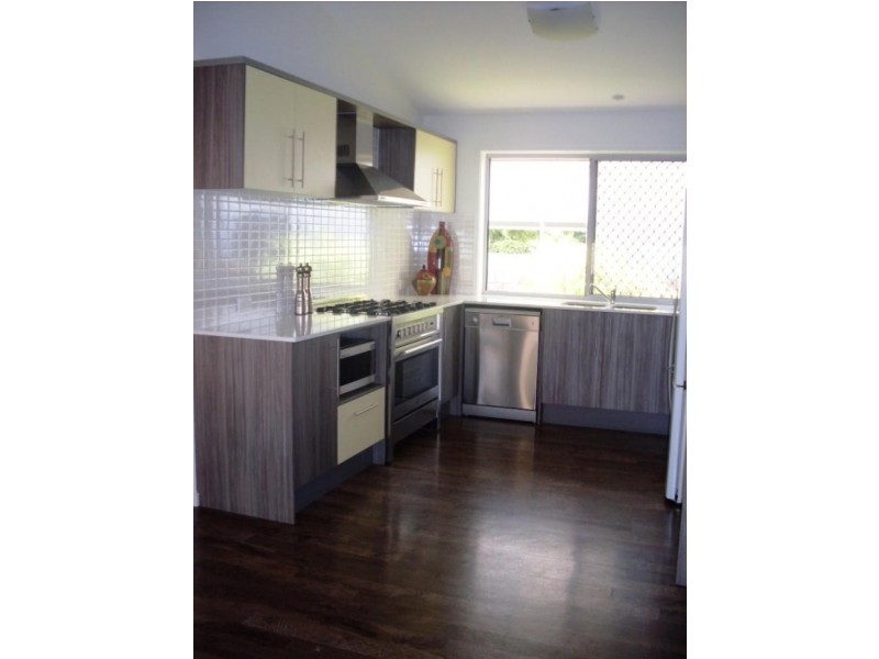 8 Centre Street, Aspley QLD 4034