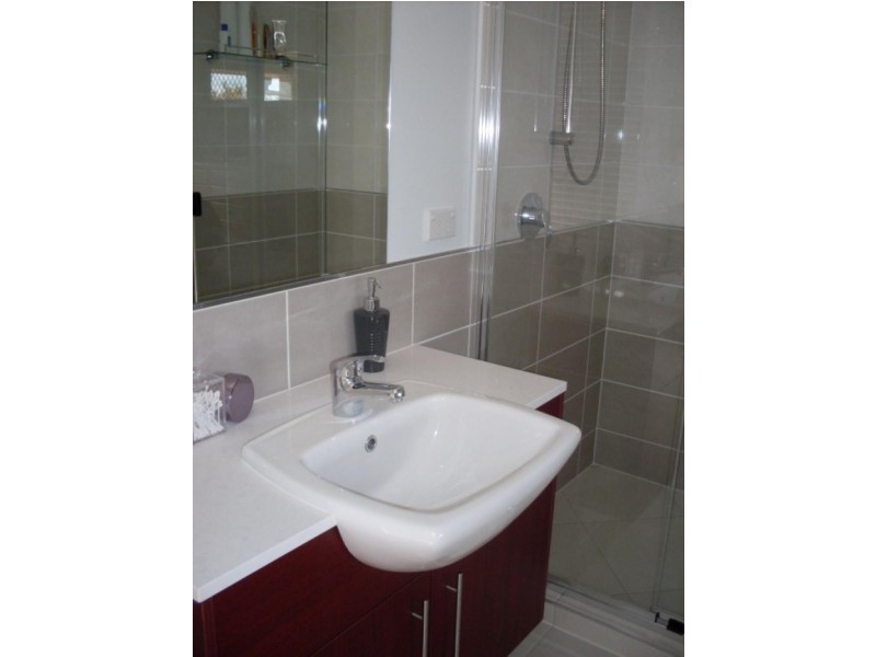 8 Centre Street, Aspley QLD 4034