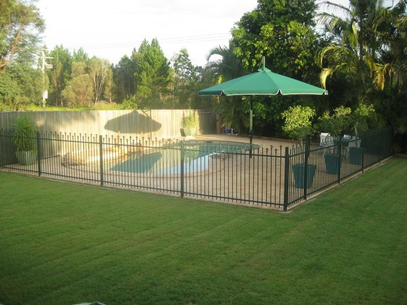 6 Graham Road, Morayfield QLD 4506