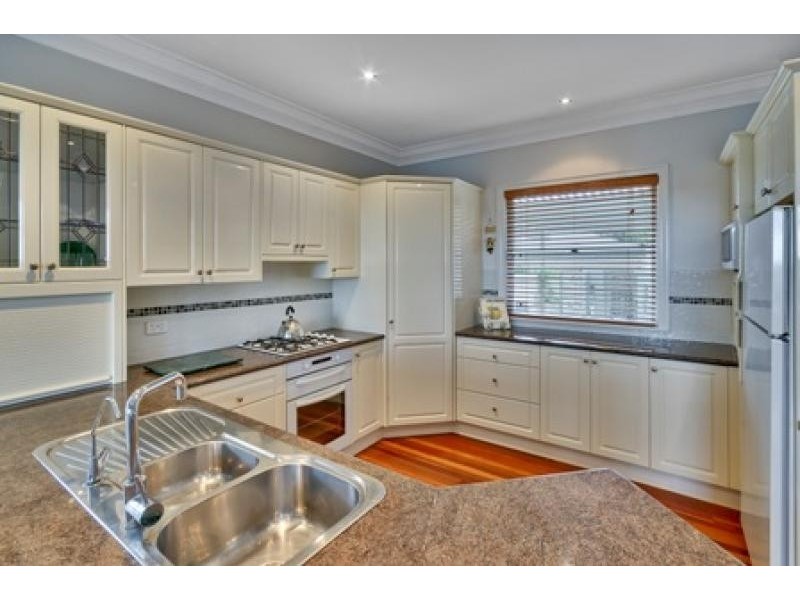37 Hubbard Street, Wavell Heights QLD 4012