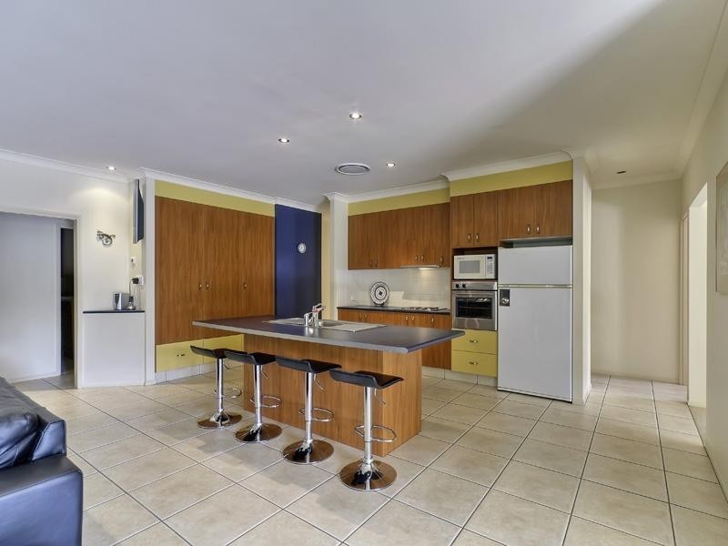 6 Homevale Close, North Lakes QLD 4509