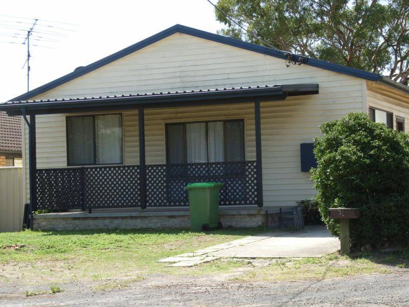 31 WATERLOO AVENUE, Woy Woy NSW 2256