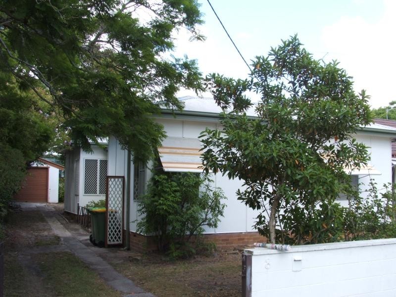 8 TERRY AVENUE, Woy Woy NSW 2256