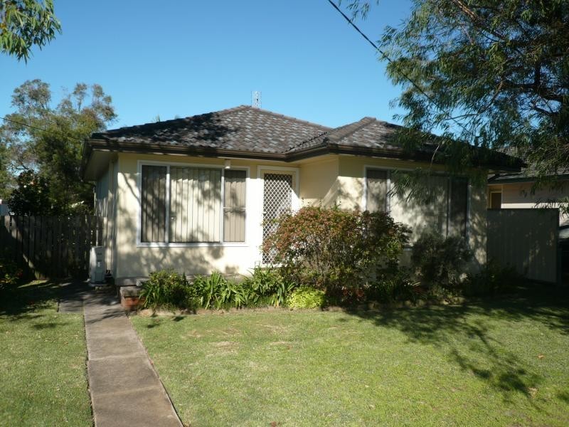 39 Dorothy Avenue, Woy Woy NSW 2256