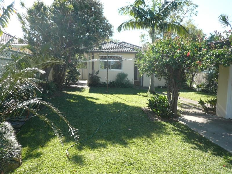 39 Dorothy Avenue, Woy Woy NSW 2256