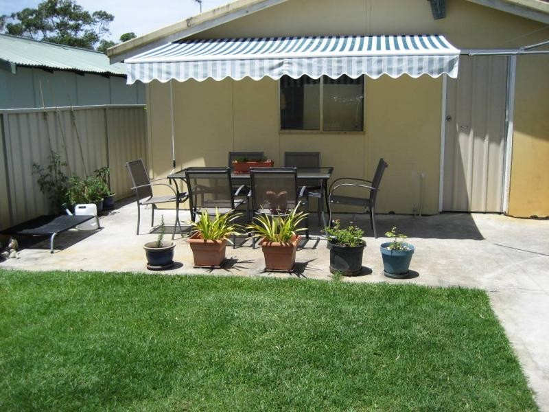 35 Boronia Ave, Woy Woy NSW 2256