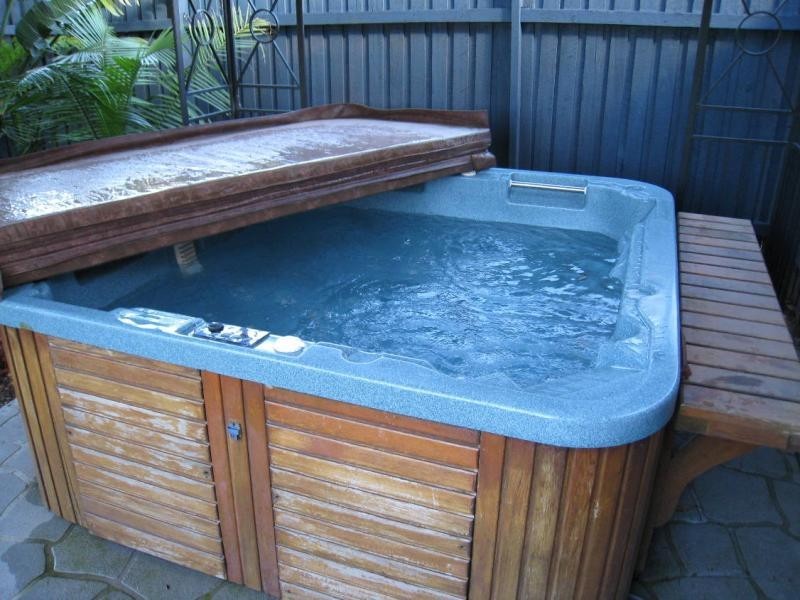 96 Trafalgar Avenue, Woy Woy NSW 2256