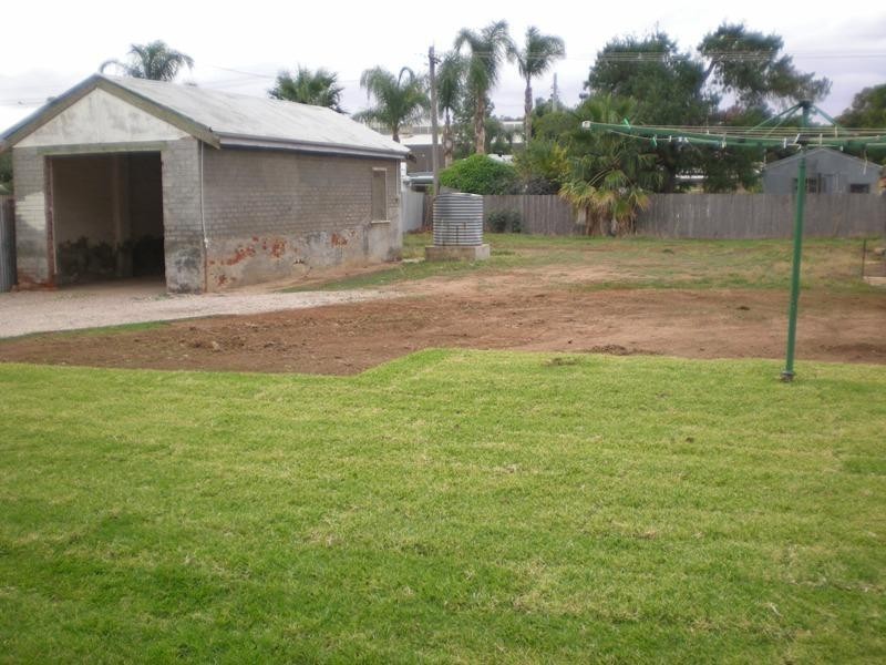27 Griffin Avenue, Griffith NSW 2680