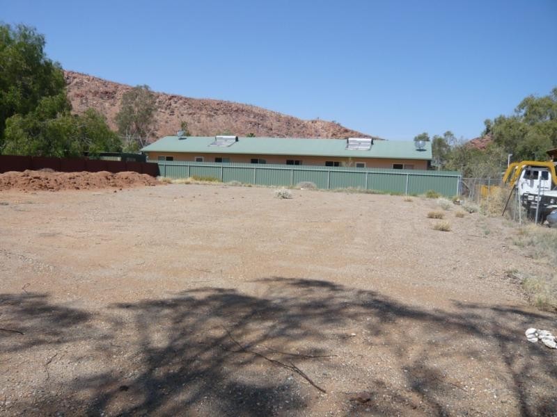 25 PARKE CRESCENT, Alice Springs NT 0870