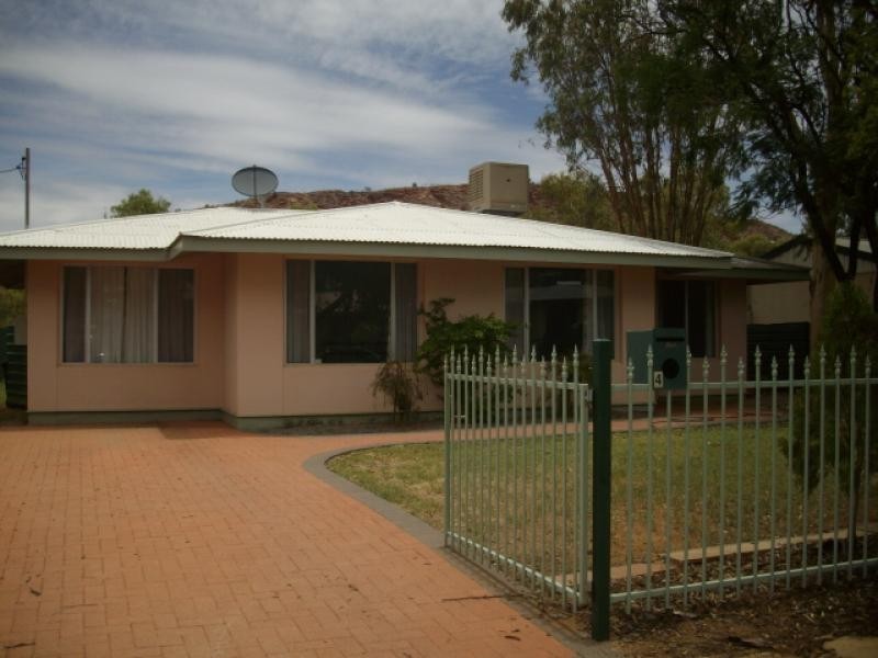 4 Kraegen Street, Alice Springs NT 0870