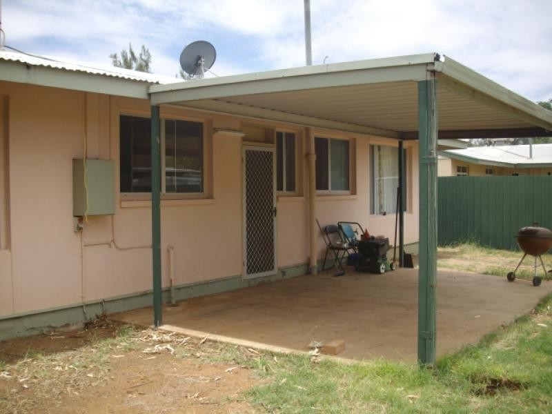 4 Kraegen Street, Alice Springs NT 0870