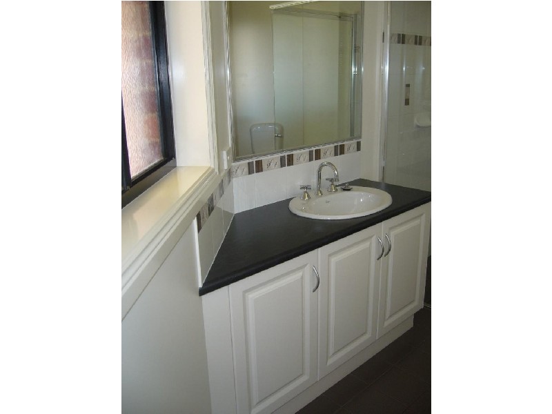 54 KATHRYN CRESCENT, Yarrawonga VIC 3730