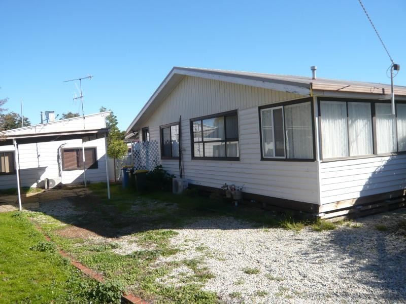 3 THORN STREET, Yarrawonga VIC 3730