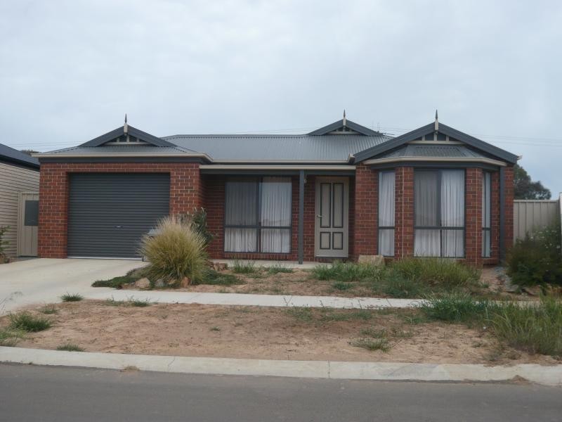 43 Zorro Drive, Yarrawonga VIC 3730