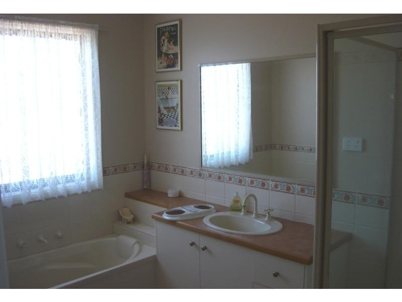 12 Hogans Road, Yarrawonga VIC 3730