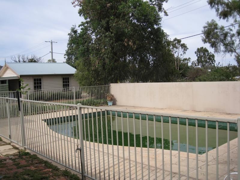 9 Irvine Parade, Yarrawonga VIC 3730