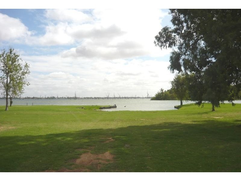 4 &amp 5 Doc Court, Yarrawonga VIC 3730