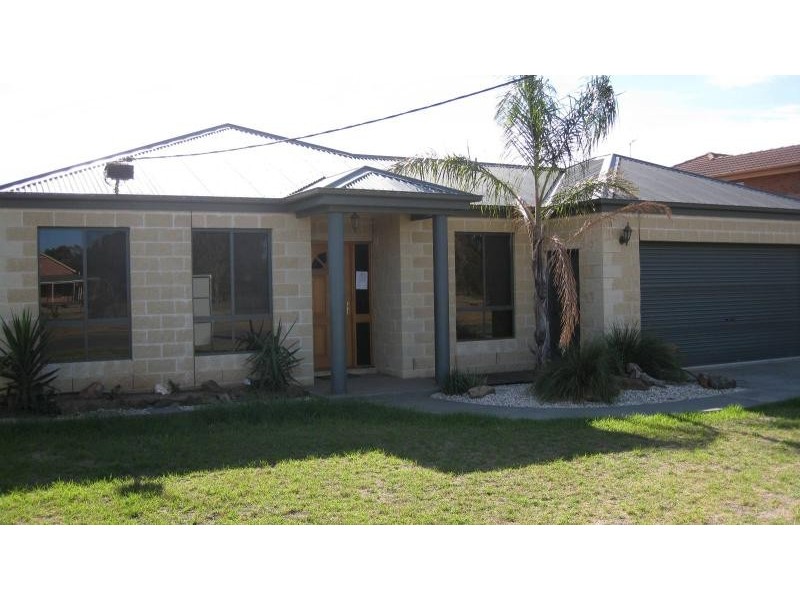 104 South Road, Yarrawonga VIC 3730