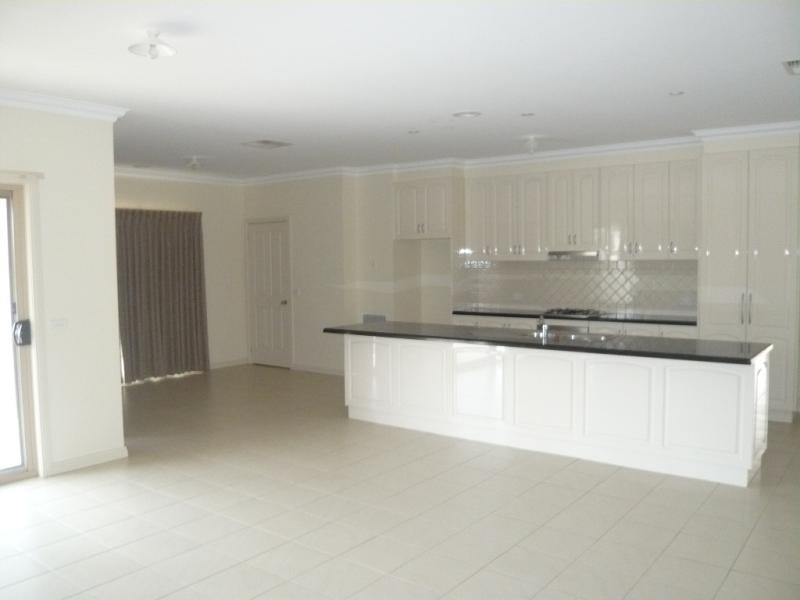 14 Champagne Cresent, Yarrawonga VIC 3730