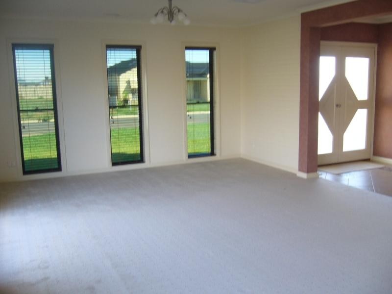 54 Kathryn Crescent, Yarrawonga VIC 3730