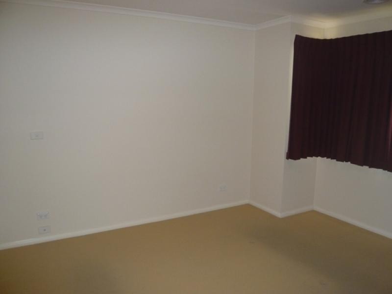 30 Kathryn Cres, Yarrawonga VIC 3730