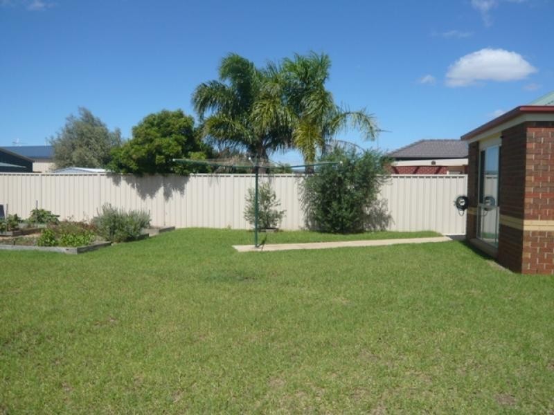 30 Kathryn Cres, Yarrawonga VIC 3730