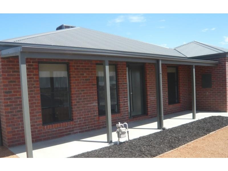 Unit 1/31 LAKEVIEW CIRCUIT, Yarrawonga VIC 3730
