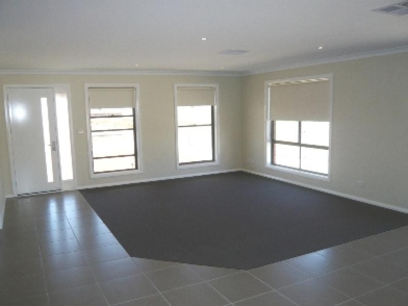 Unit 1/31 LAKEVIEW CIRCUIT, Yarrawonga VIC 3730