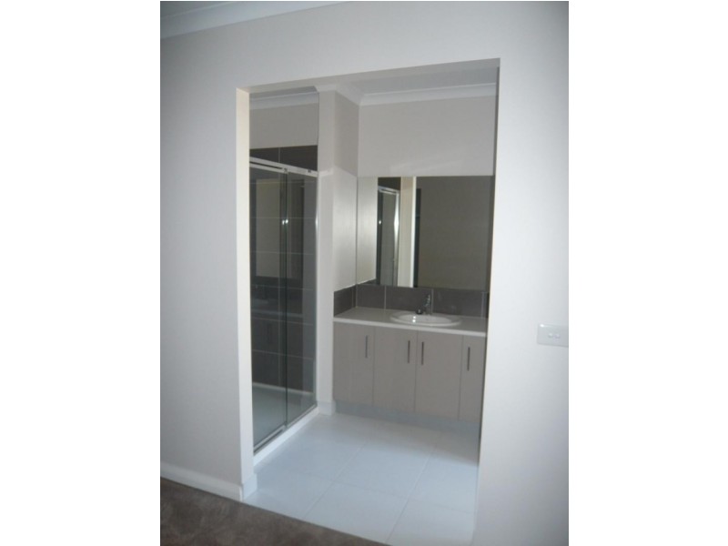 4/8 Wonga Place, Yarrawonga VIC 3730