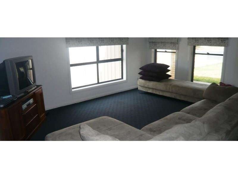 30 Steneker Crescent, Yarrawonga VIC 3730