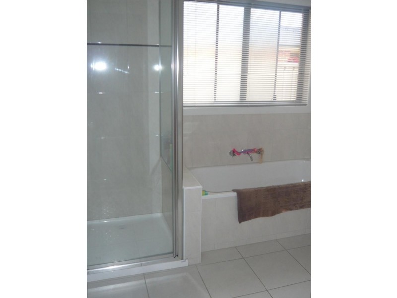 30 Steneker Crescent, Yarrawonga VIC 3730