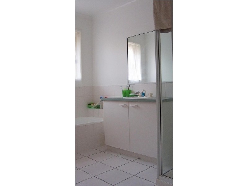 4 Leslie Mews, Yarrawonga VIC 3730