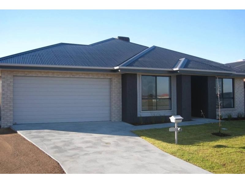 2 B Lakeview Circuit, Yarrawonga VIC 3730