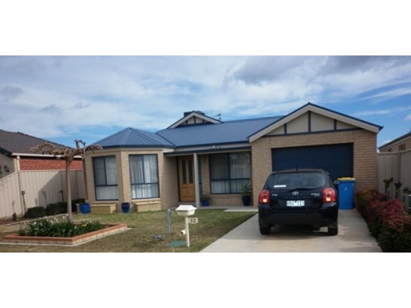 13 Derry Drive, Yarrawonga VIC 3730