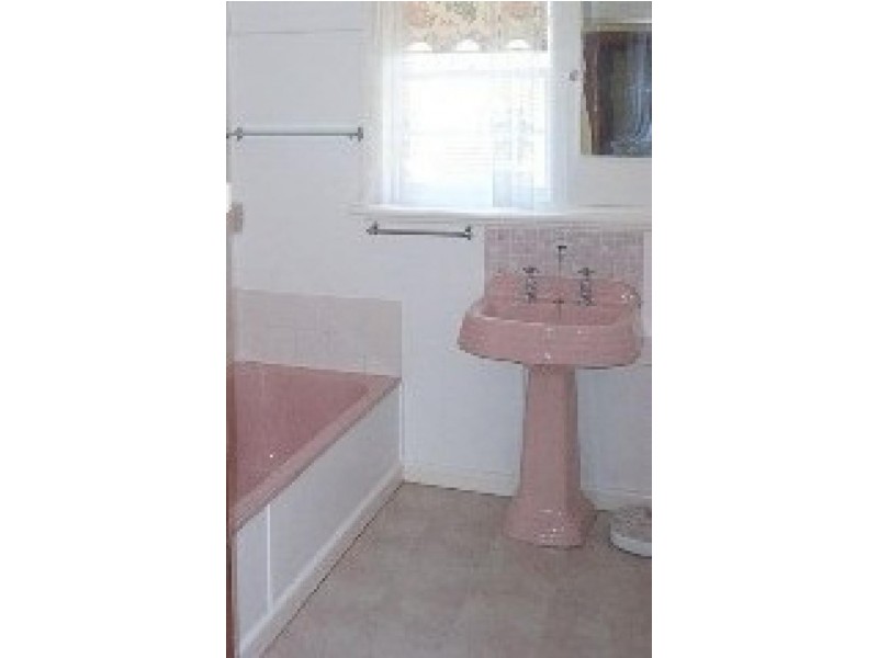 64 Ely Street, Yarrawonga VIC 3730