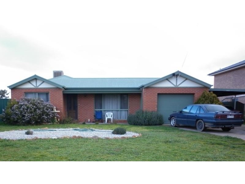 17 STEVENSON COURT, Yarrawonga VIC 3730