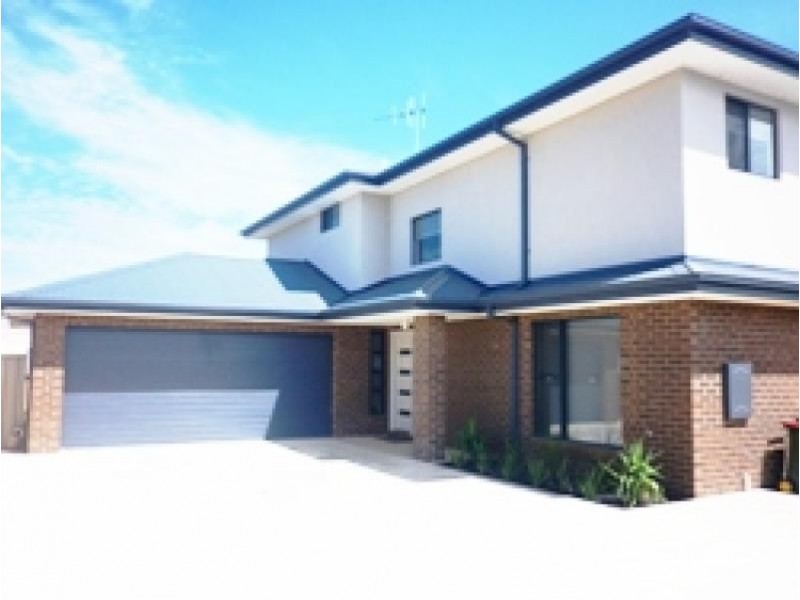 Unit 2/33 Lakeview Circuit, Yarrawonga VIC 3730