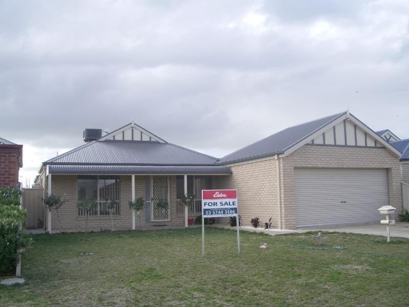 21 Steneker Crescent, Yarrawonga VIC 3730